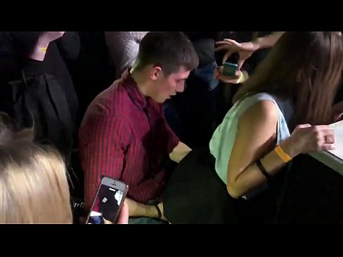 ❤️ Igazi szex egy orosz éjszakai klubban. 18 éves orosz lány anális és vagina baszott éjszakai klubban ❤️❌ Sex video at hu.pornplaybb.ru ❌️❤